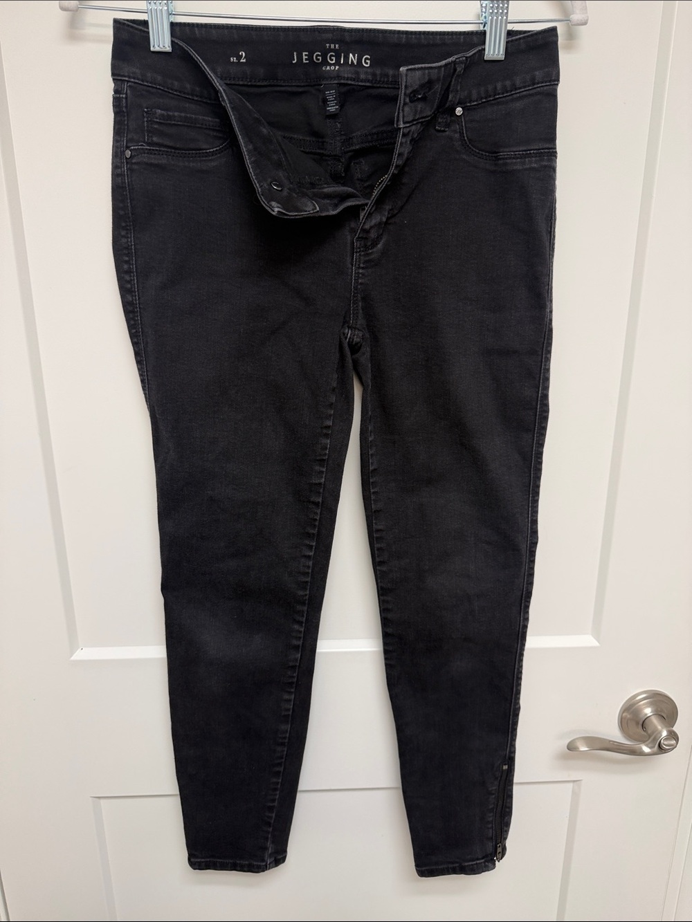 WHBM Black Women's Jeggings crop Jeans